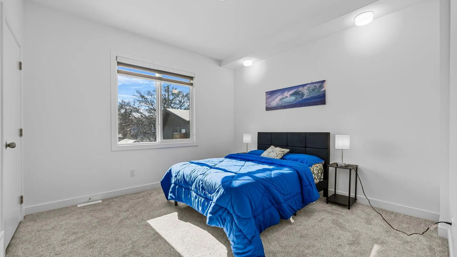 Urban Oasis Central & Stylish Edmonton Holiday home