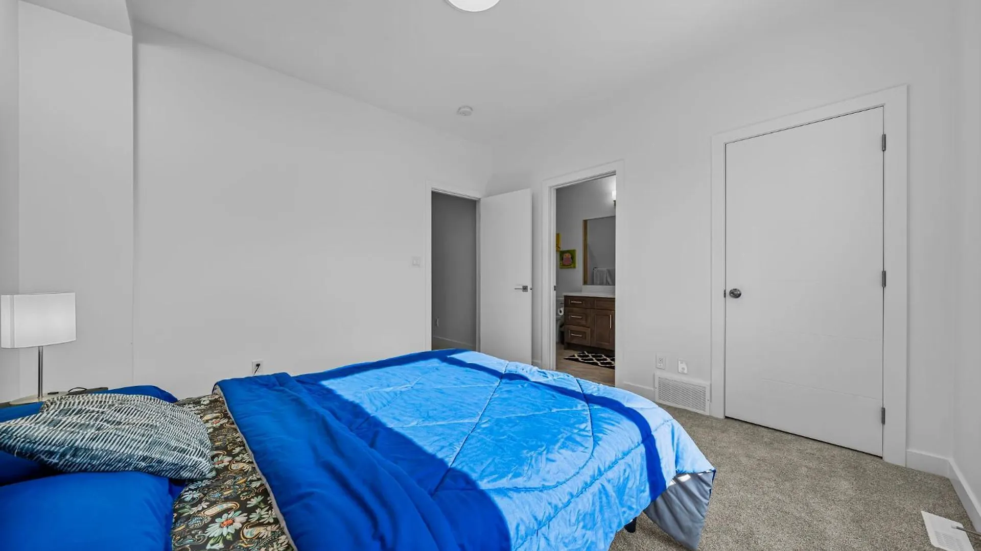 Holiday home Urban Oasis Central & Stylish Edmonton Canada