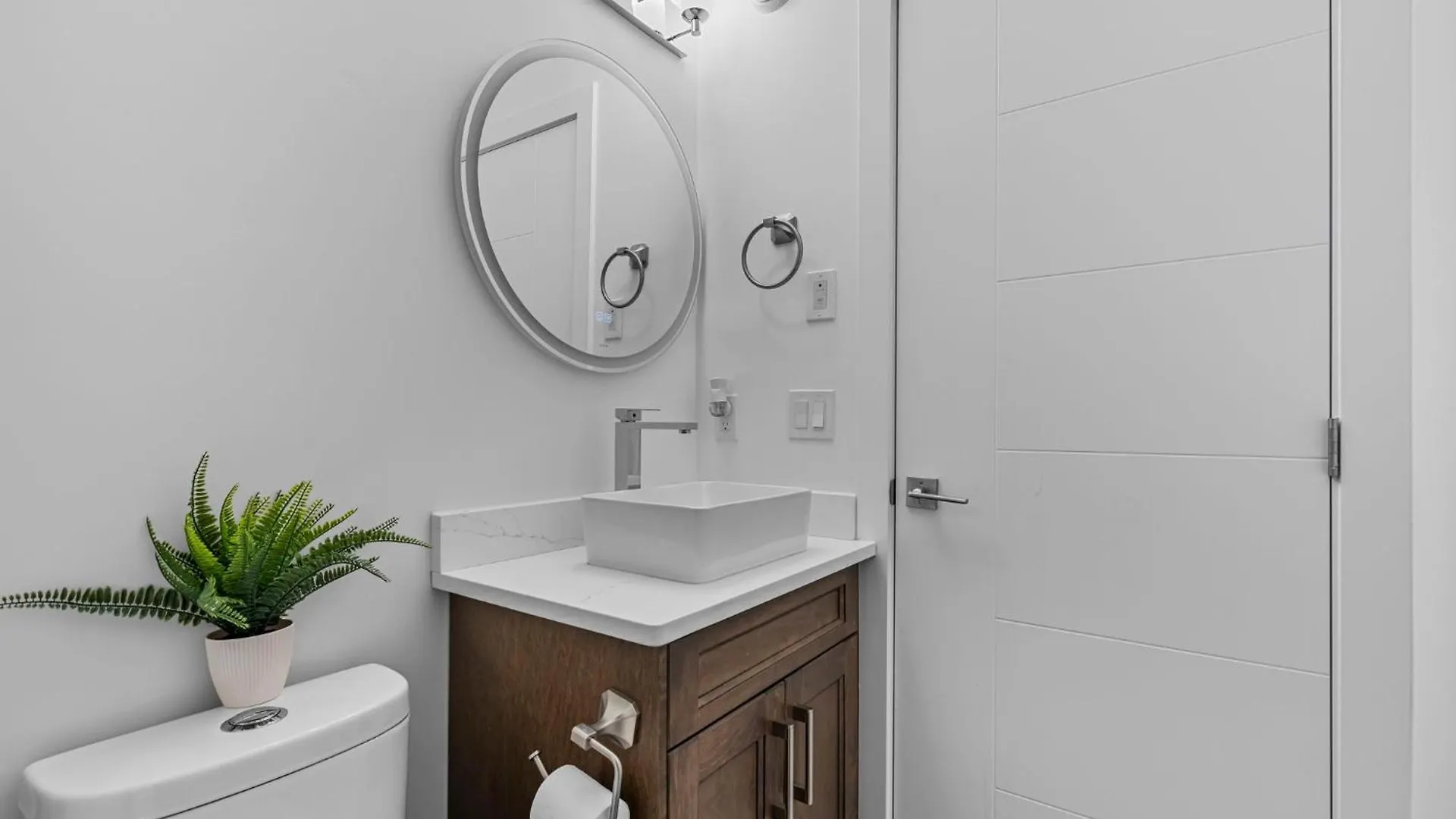 Holiday home Urban Oasis Central & Stylish Edmonton Canada