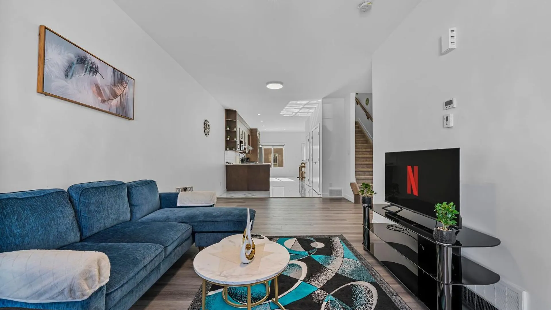 Urban Oasis Central & Stylish Edmonton Holiday home